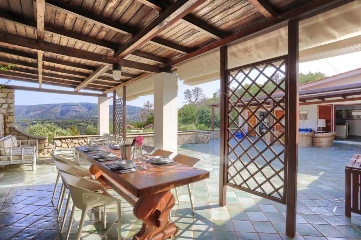 Residence Les Oliviers Porto Azzurro Extérieur photo