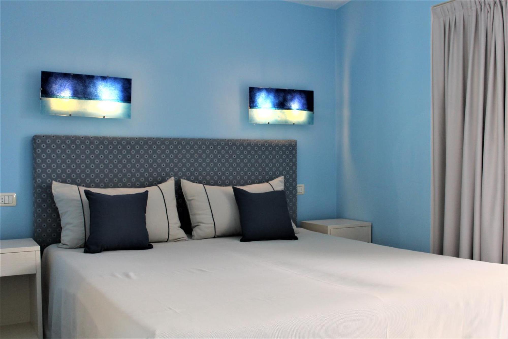 Residence Les Oliviers Porto Azzurro Extérieur photo