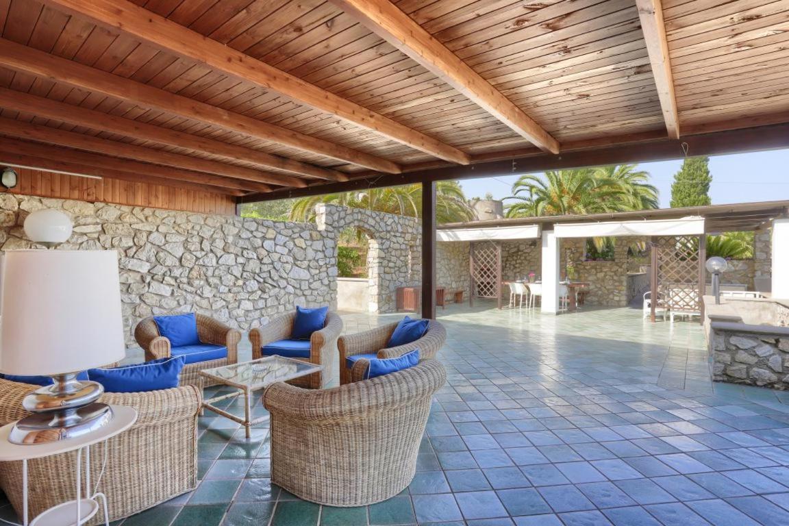 Residence Les Oliviers Porto Azzurro Extérieur photo