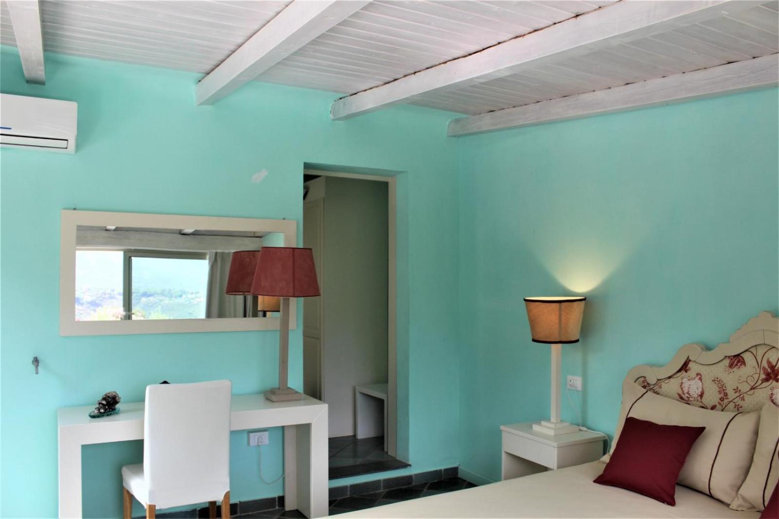 Residence Les Oliviers Porto Azzurro Extérieur photo
